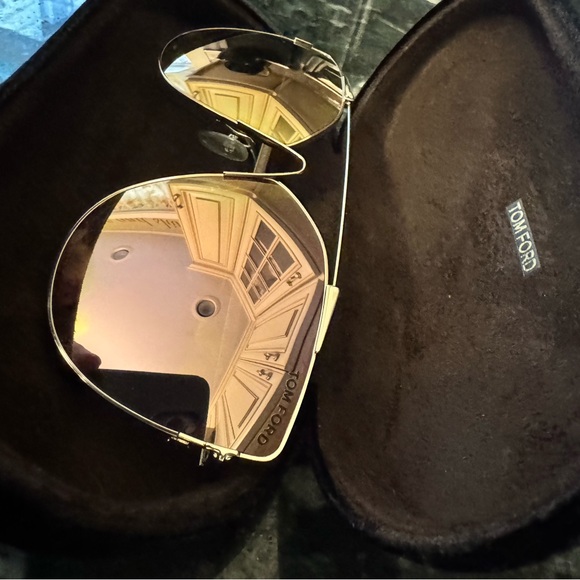 Tom Ford Rose Gold Aviator Sunglasses - Picture 5 of 7